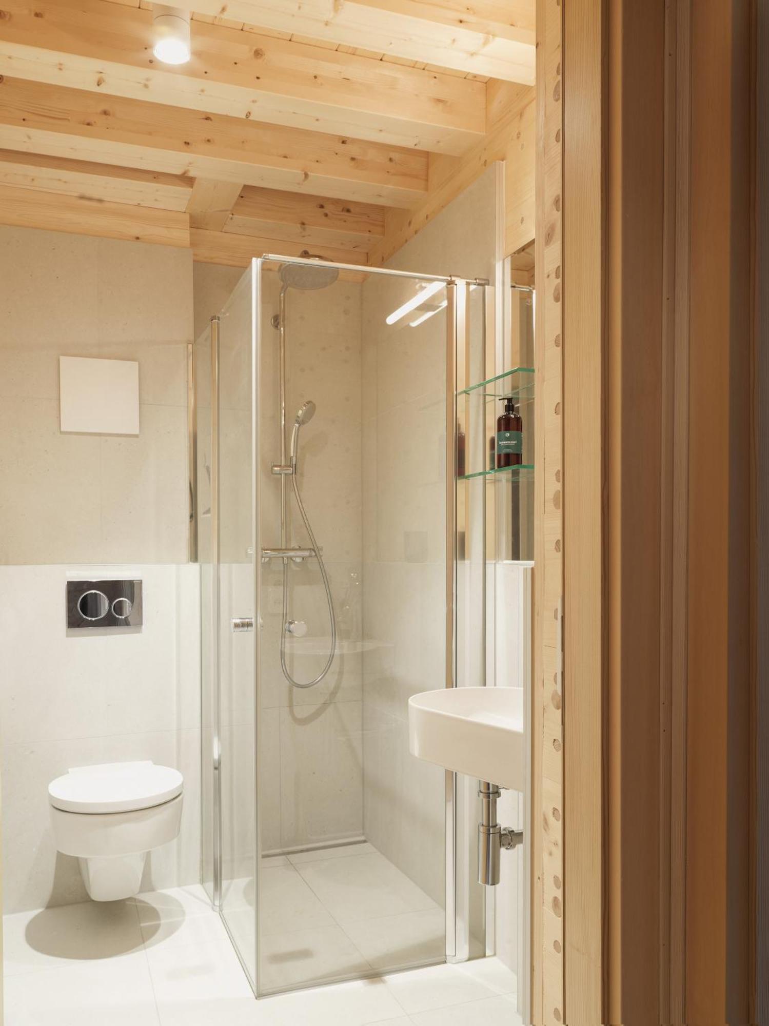 Mondholz - Urban Inn 24-7 إنسبروك المظهر الخارجي الصورة
