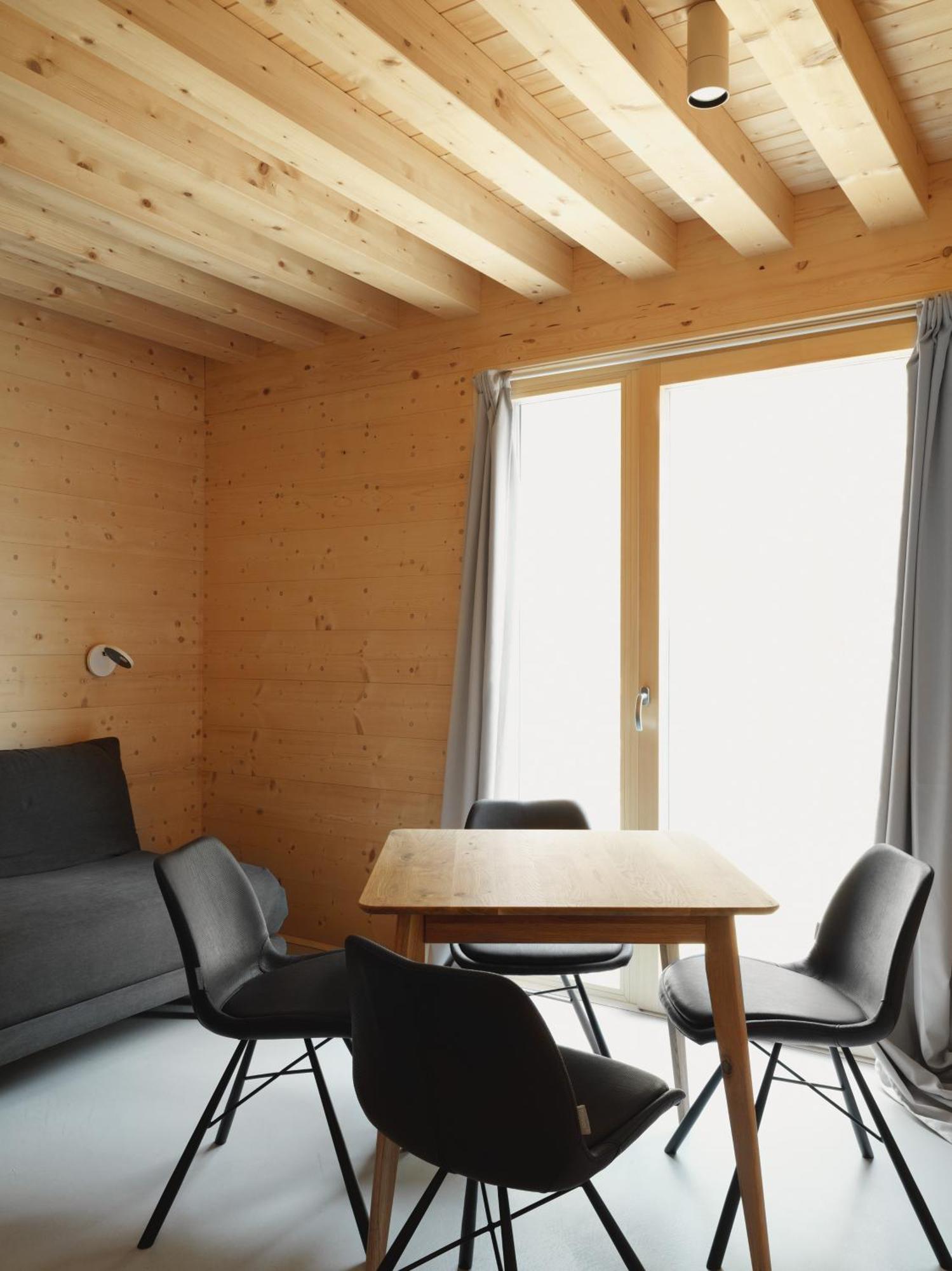 Mondholz - Urban Inn 24-7 إنسبروك المظهر الخارجي الصورة