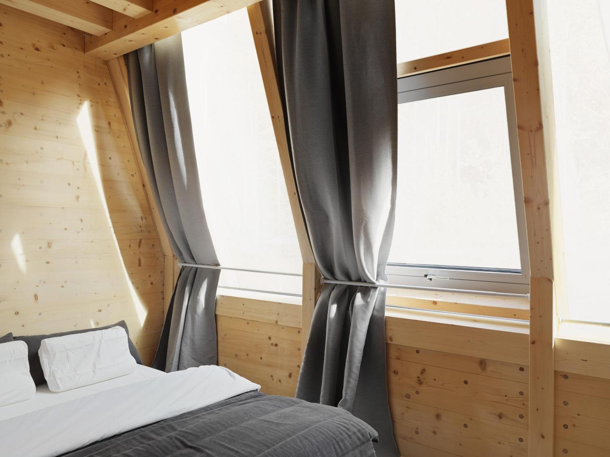 Mondholz - Urban Inn 24-7 إنسبروك المظهر الخارجي الصورة
